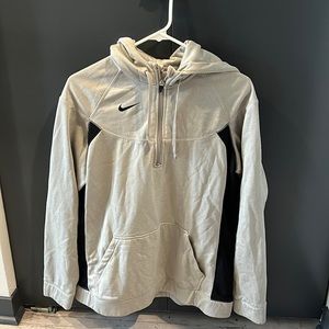 Nike Therma-Fit Mens 1/4 zip Hoodie Size-X-Large Gray & Black Sweatshirt.